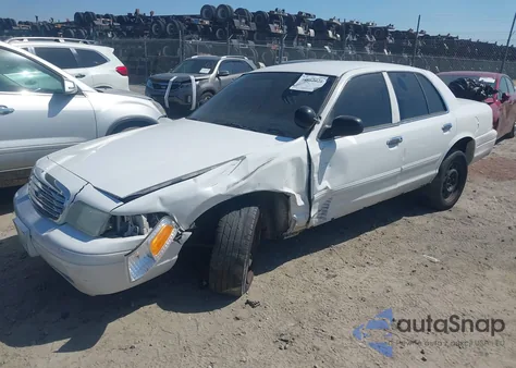 2009 Ford Crown Victoria Police/Police Interceptor z USA, uszkodzony, nr VIN 2FAHP71V39X140341